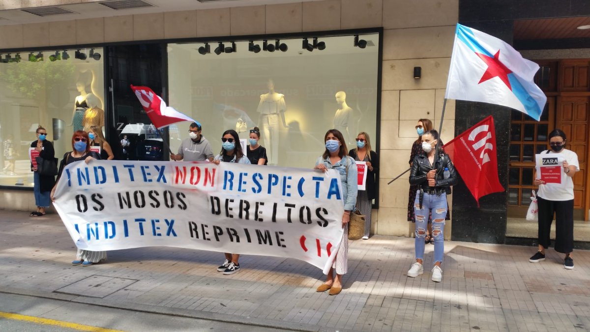 O persoal das tendas de Inditex continúa coas protestas para rexeitar o